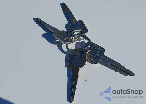 2004 Ford E-150 Chateau/Xl/Xlt z USA, uszkodzony, nr VIN 1FMRE11L24HA50229